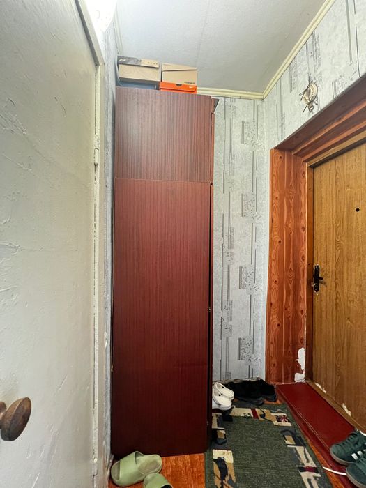 1 КІМ «гостинка», стан житловий, відмінна локація.