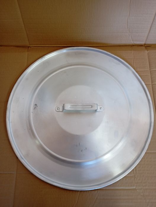 Продам кришку до каструлі 40л  алюмінієва ще колишня
