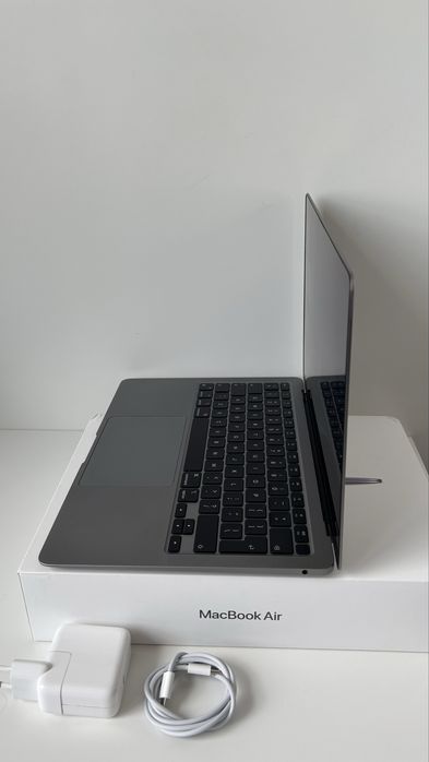 MacBook Air M1 13” / 2020 / Gwarancja / 256 GB / w bardzo dobrym stanie !