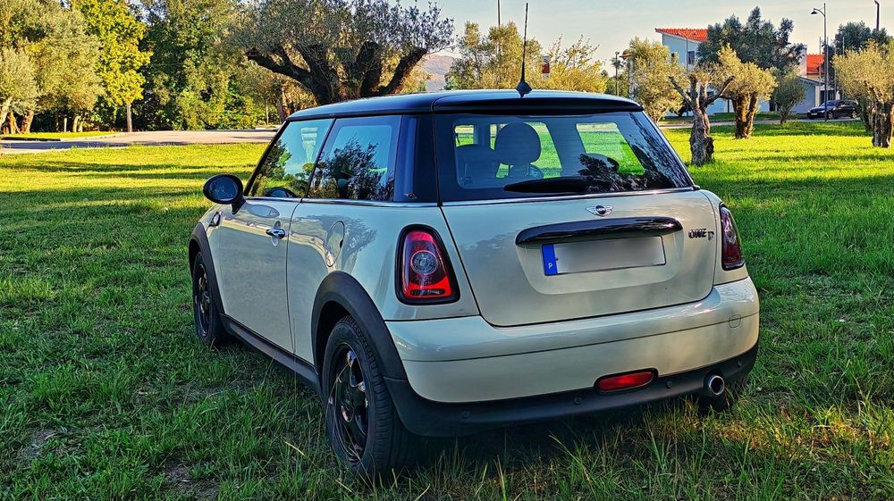 Mini Cooper One D 1.6 - IMPECÁVEL