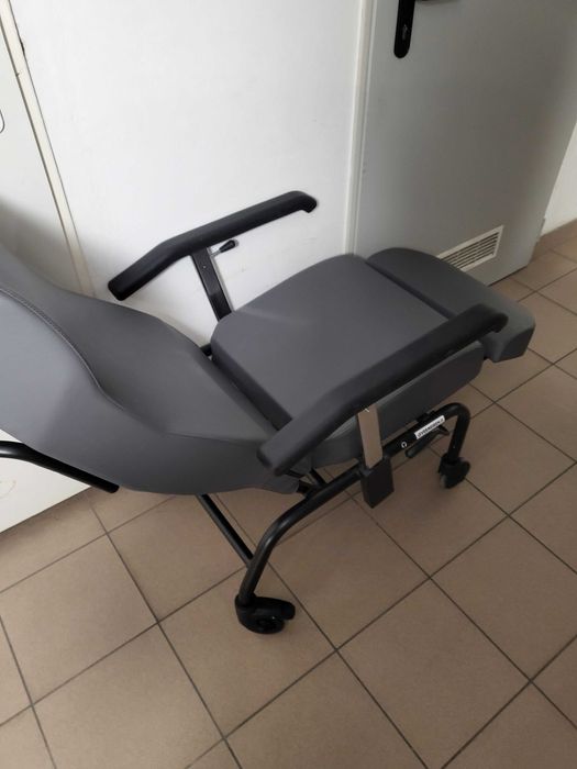 Fotel z możliwością leżenia dla osoby niepełnosprawnej, starszej Radom