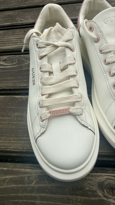 Продам Кеди Guess