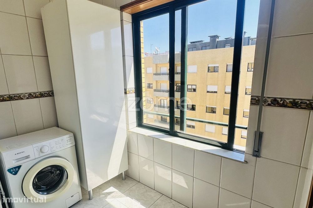 Apartamento T4 Com Garagem Fechada Em São Vitor - Braga