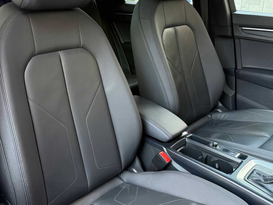 Audi Q3 quattro Premium 45 TFSI      2020
