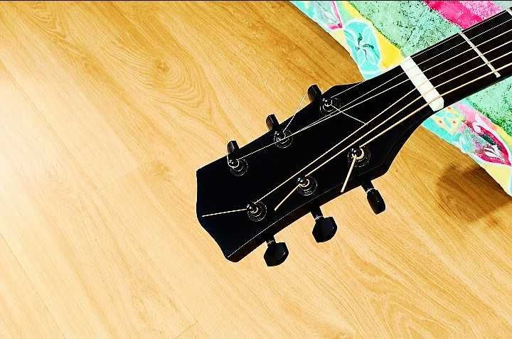 Guitarra Acústica