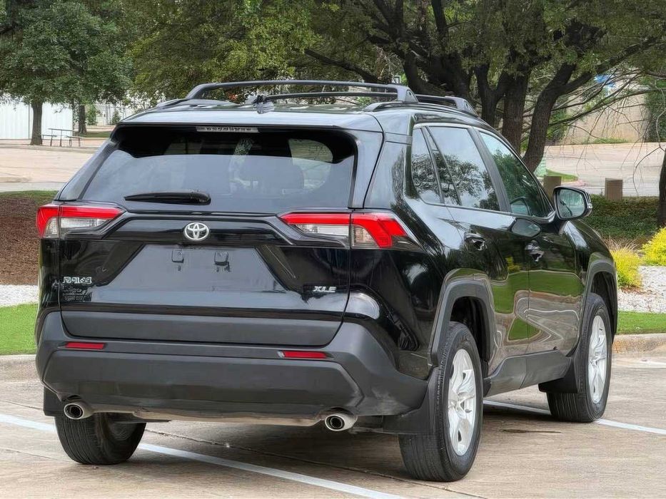 Toyota RAV4 XSE      2021
