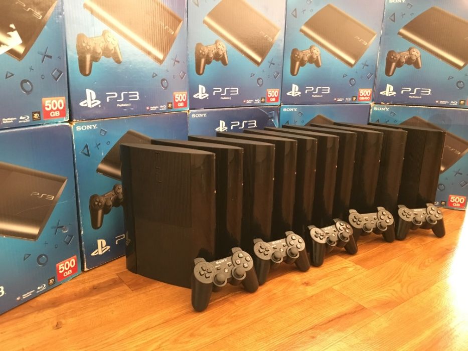 PlayStation3 - встановлено  40 ТОП ігрор на борту. Память 500 Гб.