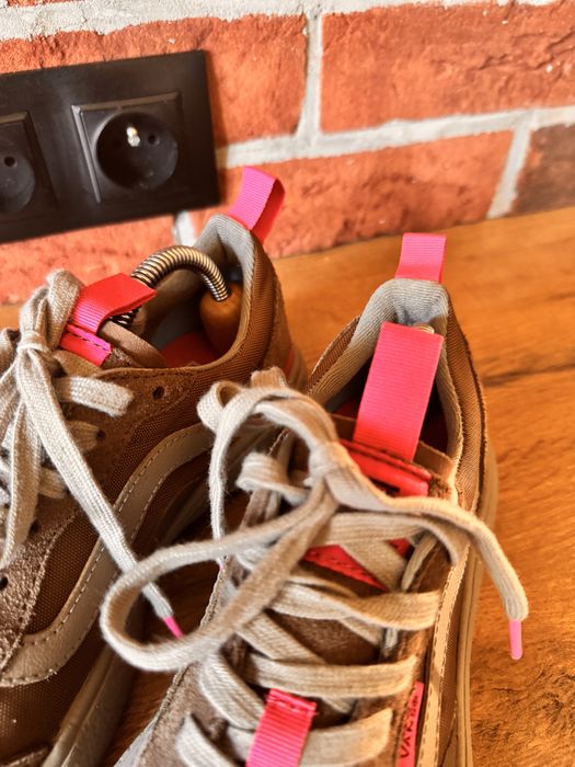 brązowe buty Vans UltraRange EXO SE
