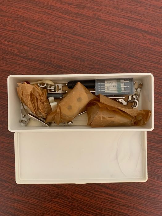 Швейна машинка «Чайка»