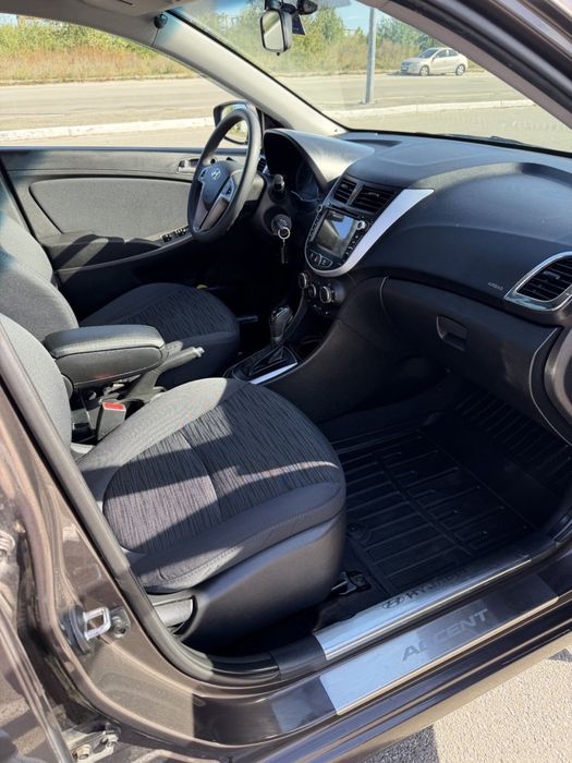 Hyunda Accent 1.6 Автомат газ/бенз