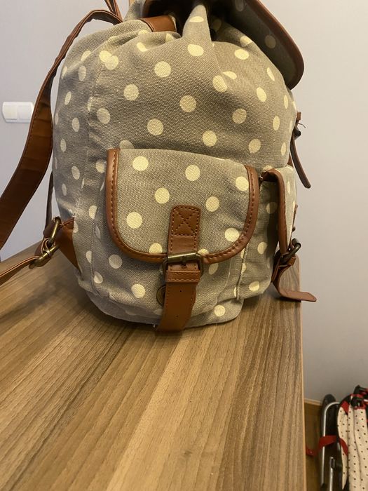 Plecak brezentowy w groszek stylu vintage