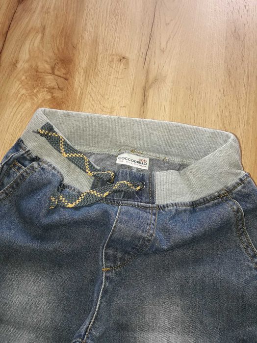 spodnie dżinsowe dla chłopca r. 134 COCCODRILLO ściągacz w pasie