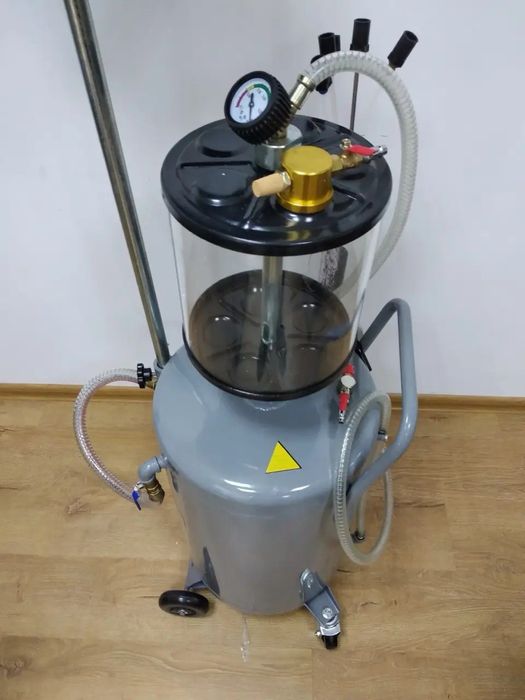 80л. Вакуумна установка для заміни масла Вакуумная замена масла