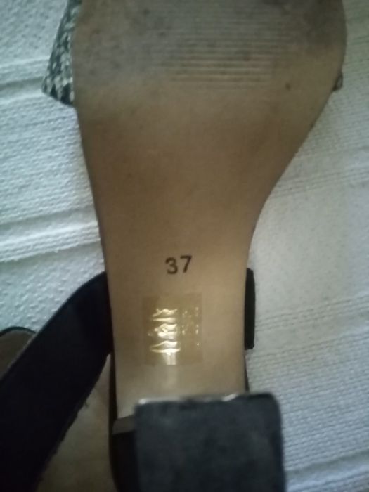 Sandálias de cerimónia