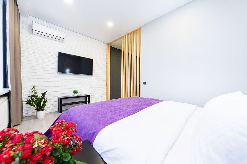 ДОМ НА ГЕНЕРАТОРЕ, Сдам посуточно Новая ВИП, Бажана 17, Позняки