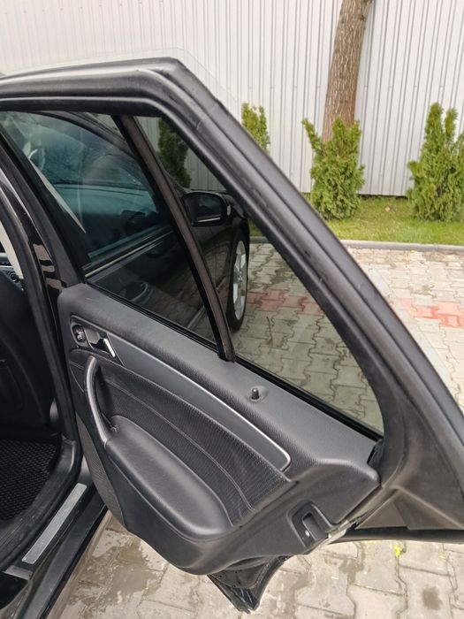 Продам MERCEDES   C-220