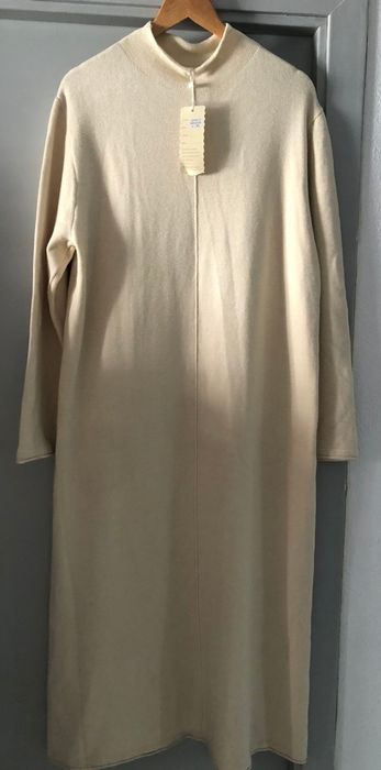 Теплое привозное платье