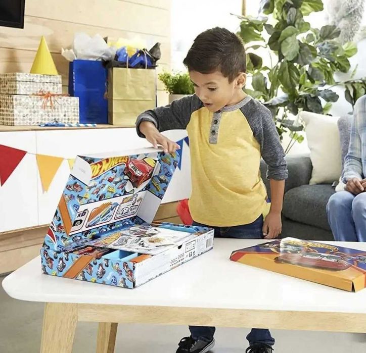 Hot Wheels® HW Celebration Box GWN96 Хот Вилс Хот Вілс Mattel