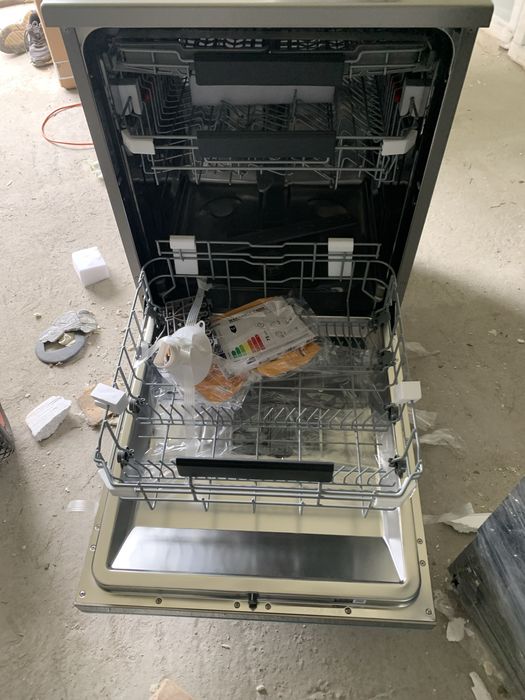 Zmywarka wolnostojaca inox  samsung DW60A8050FS