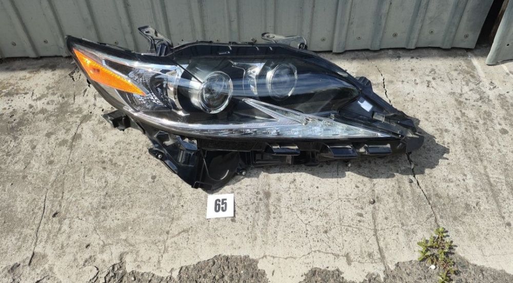 Правая фара Lexus Es 16-19 фара правая на Лексус  ЕС 16-18 8114033A61