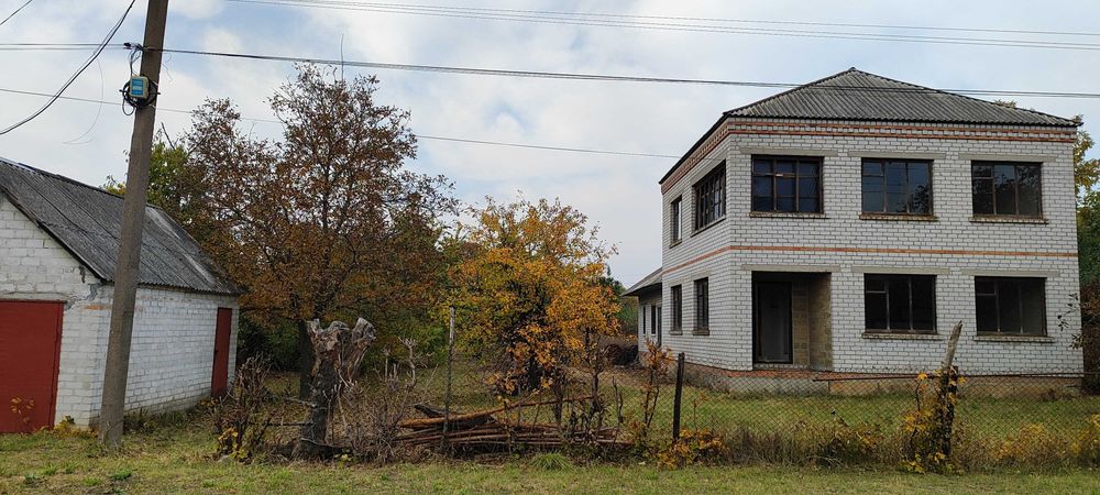 Продам Будинок із білої цегли в с. Погреби  . 20000 дол США