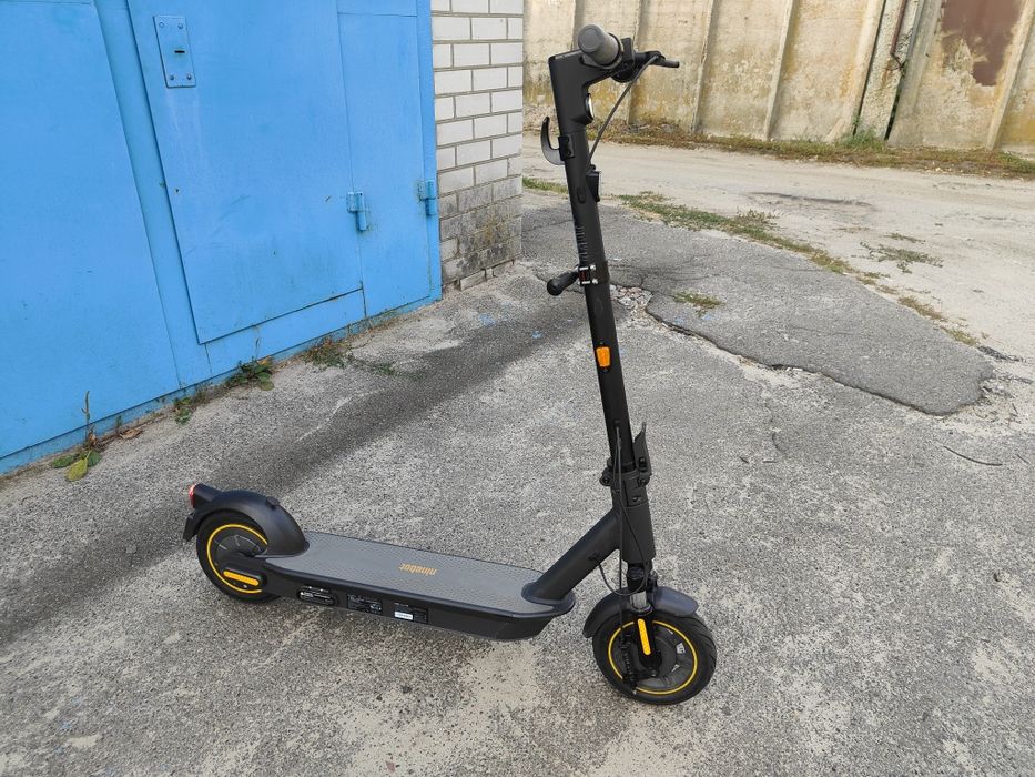 Електросамокат Ninebot KickScooter Max G30E II