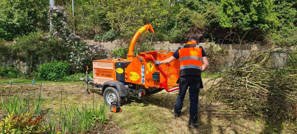 Дробілка гілок (подрібнювач) розпиловка Дерев,кущів