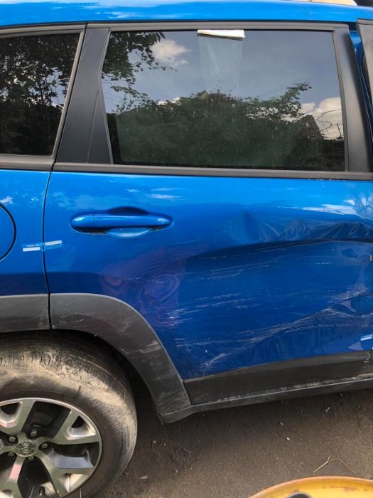 Jeep Cherokee 2017 год правая, задняя дверь пассажирская в комплекте