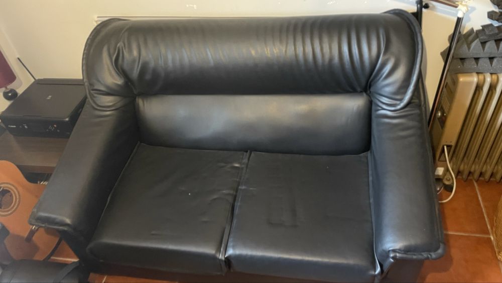 sofá 2 lugares Pele sintético