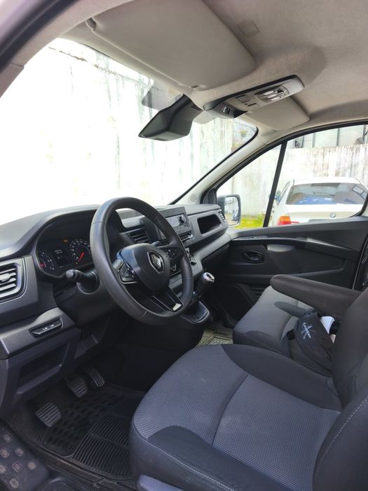 RENAULT TRAFIC Phase lll 2.0 blue DCI 130cv L2H1 IVA DEDUTÍVEL