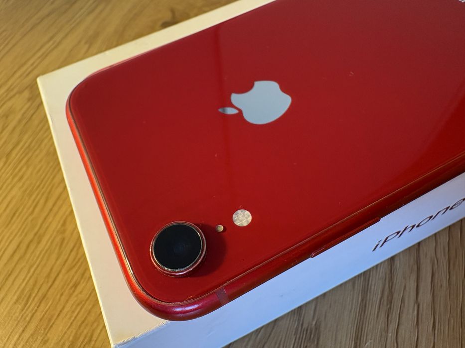 iPhone XR 64 GB czerwony