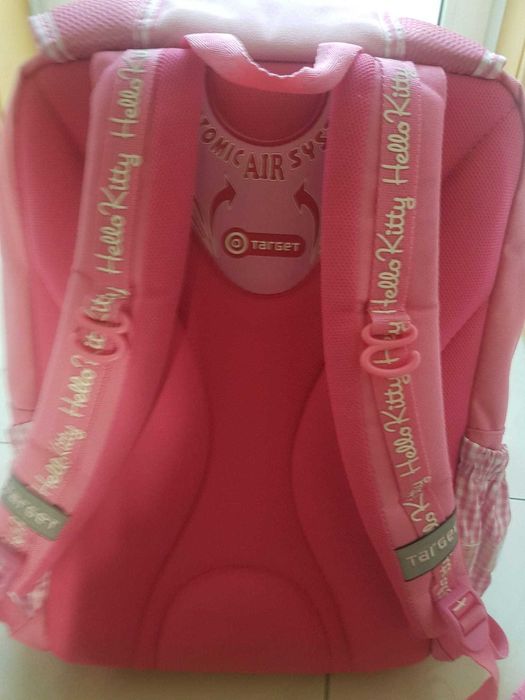 Mochila Barbie E da Hello kitty