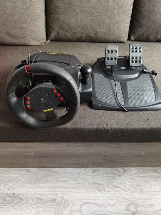 Sprzedam Logitech MOMO Racing Force plus gry.