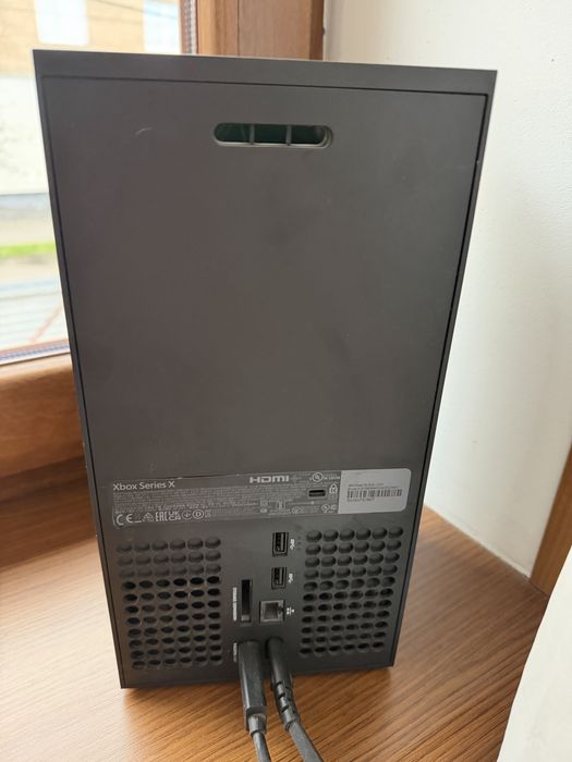 Продам Xbox X 1TB