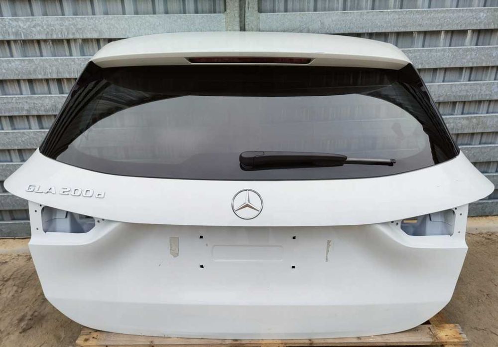 Крышка багажника в цвет Mersedes GLA H247