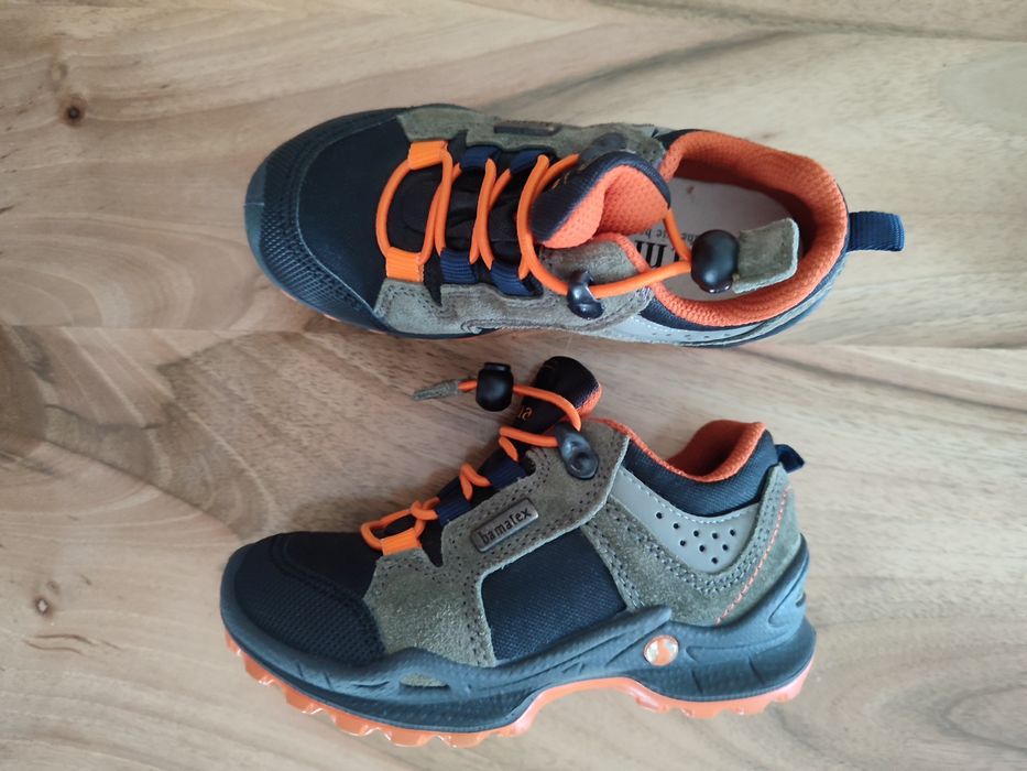 Дитячі  кросівки