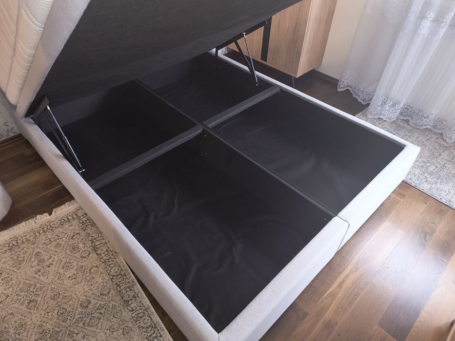 Łóżko małżeńskie + materac