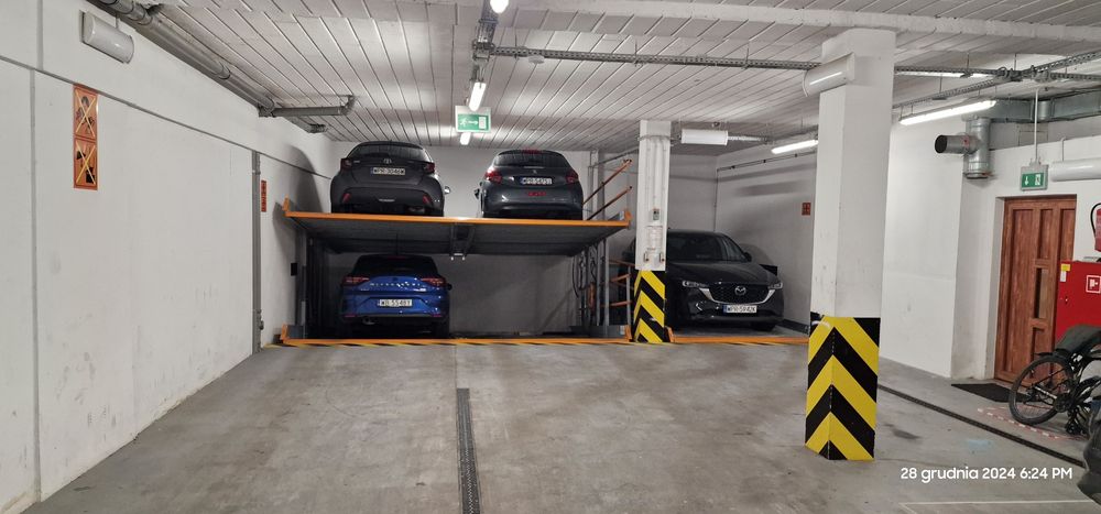 Sprzedam miejsce parkingowe w garażu w Piastowie