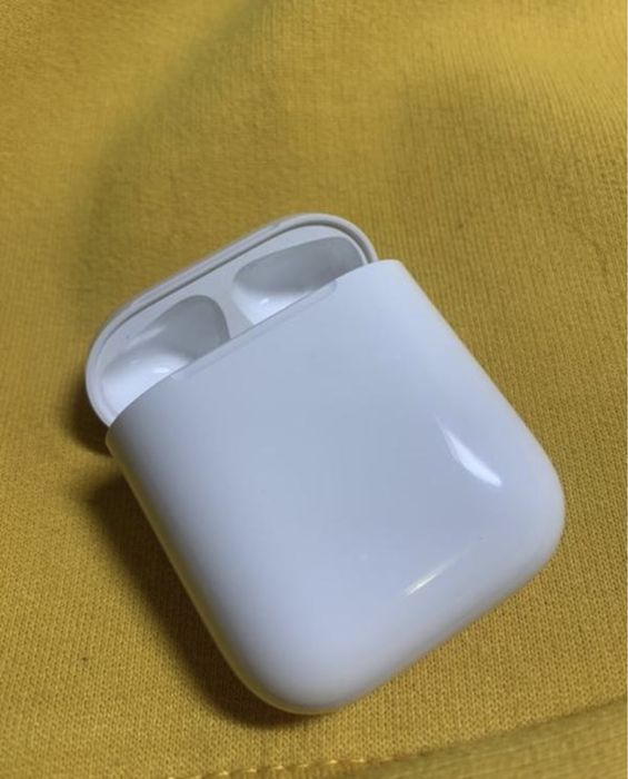 Etui Case Airpods 2 Stan idealny