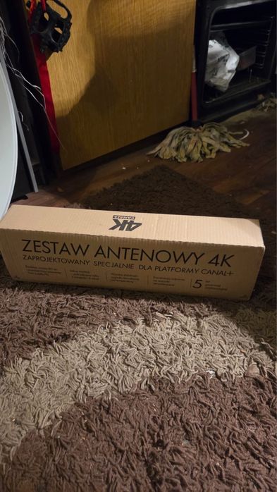 Antena satelitarna z konwerterem , platforma Canal +