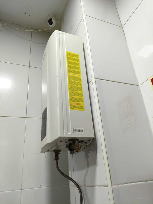 Esquentador Estanque HTW CLE-14NOX 14L – Gás Natural (Nunca Utilizado)