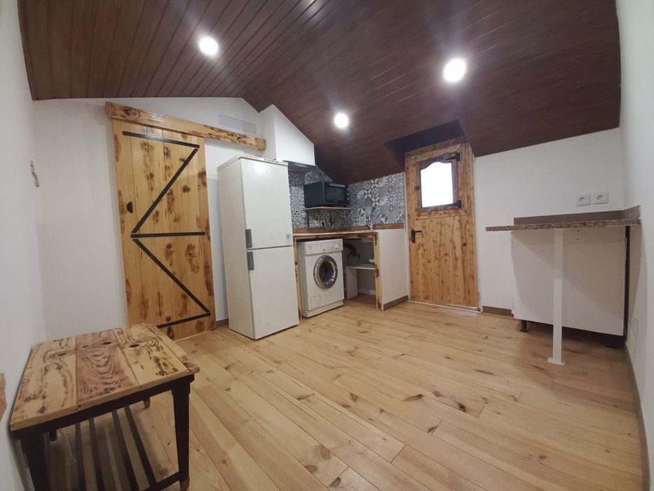 Arrenda-se apartamento