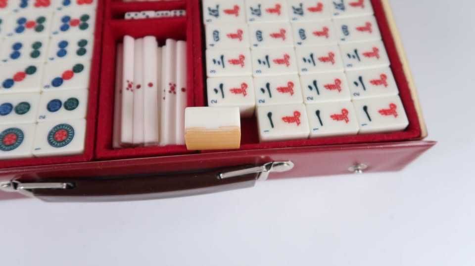 Mahjong - Jogo Chines com mala