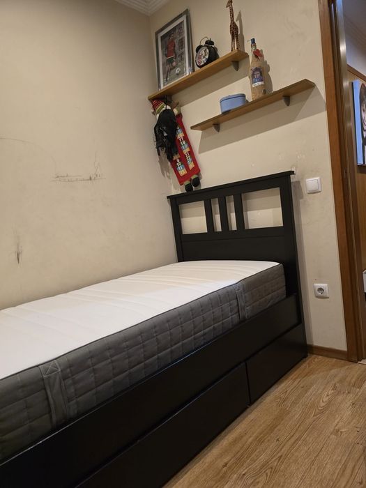 Cama solteiro bom estado