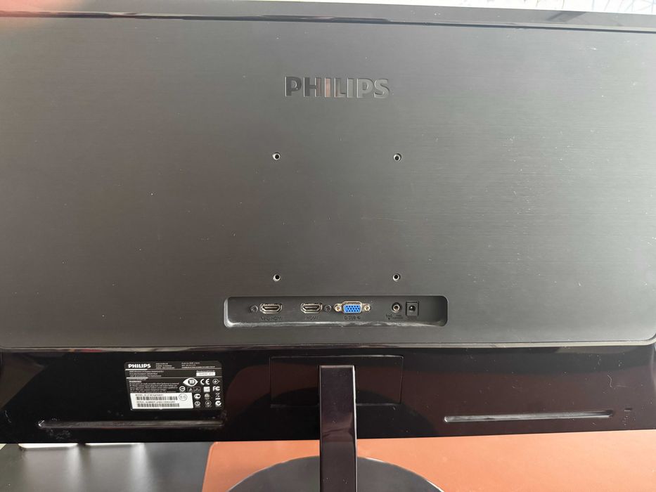 Настліьний комп'ютер I3 3.3GHz, ОЗУ 12, SSD 480, відео 1Gb + монітор