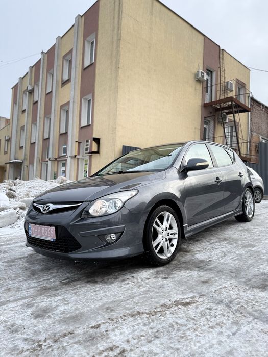 Hyundai i30 1.6mpi 130кс