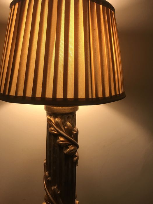 Candeeiro mesa em madeira