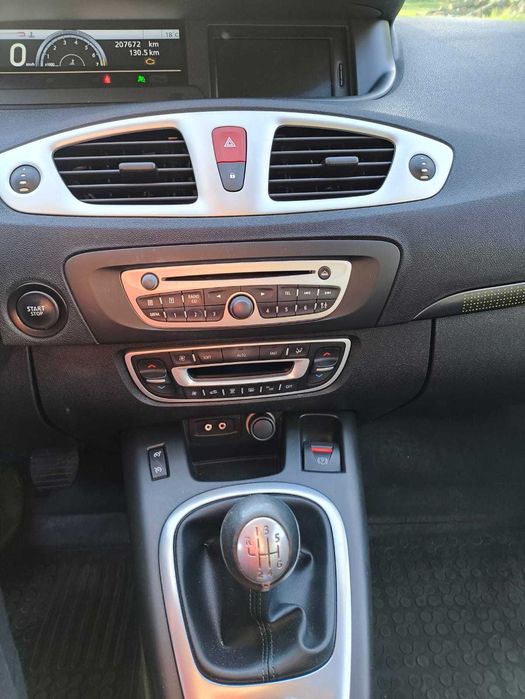 Renault Scenic III 2009 - uszkodzony