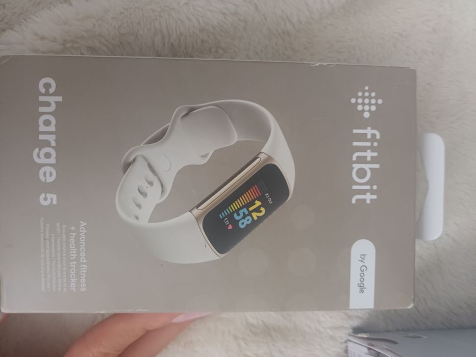 Smartwatch fitbit charge 5 (by Google)