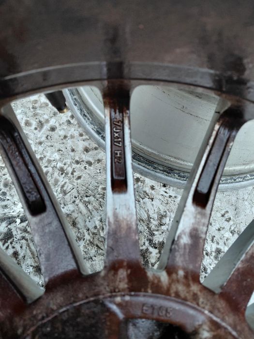 Felgi aluminiowe 5x98 ET35 Alfa Romeo GT R17 rozmiar 17 Felga